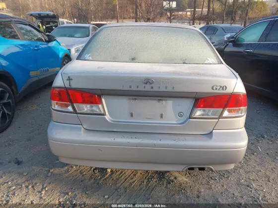 2002 INFINITI G20 Luxury