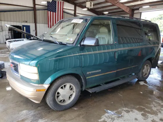 2002 GMC Safari Passenger XT