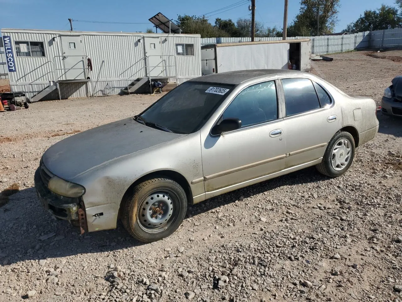 1997 Nissan Altima XE