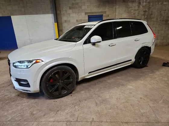 2017 Volvo XC90 Inscription