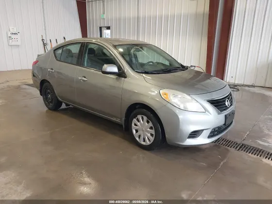 2013 Nissan Versa SL