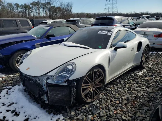 2015 Porsche 911 Turbo S