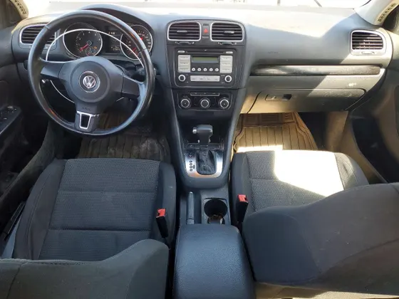 2010 Volkswagen Jetta SportWagen S