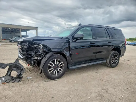 2023 GMC Yukon AT4