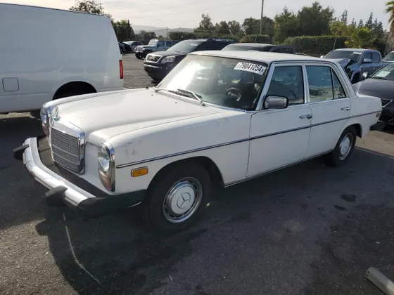 1976 Mercedes-Benz 240 240D