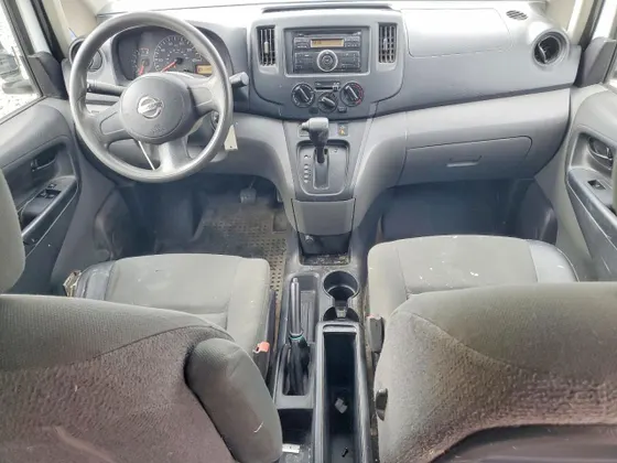 2015 Nissan NV200 S