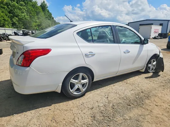 2018 Nissan Versa Sedan SV