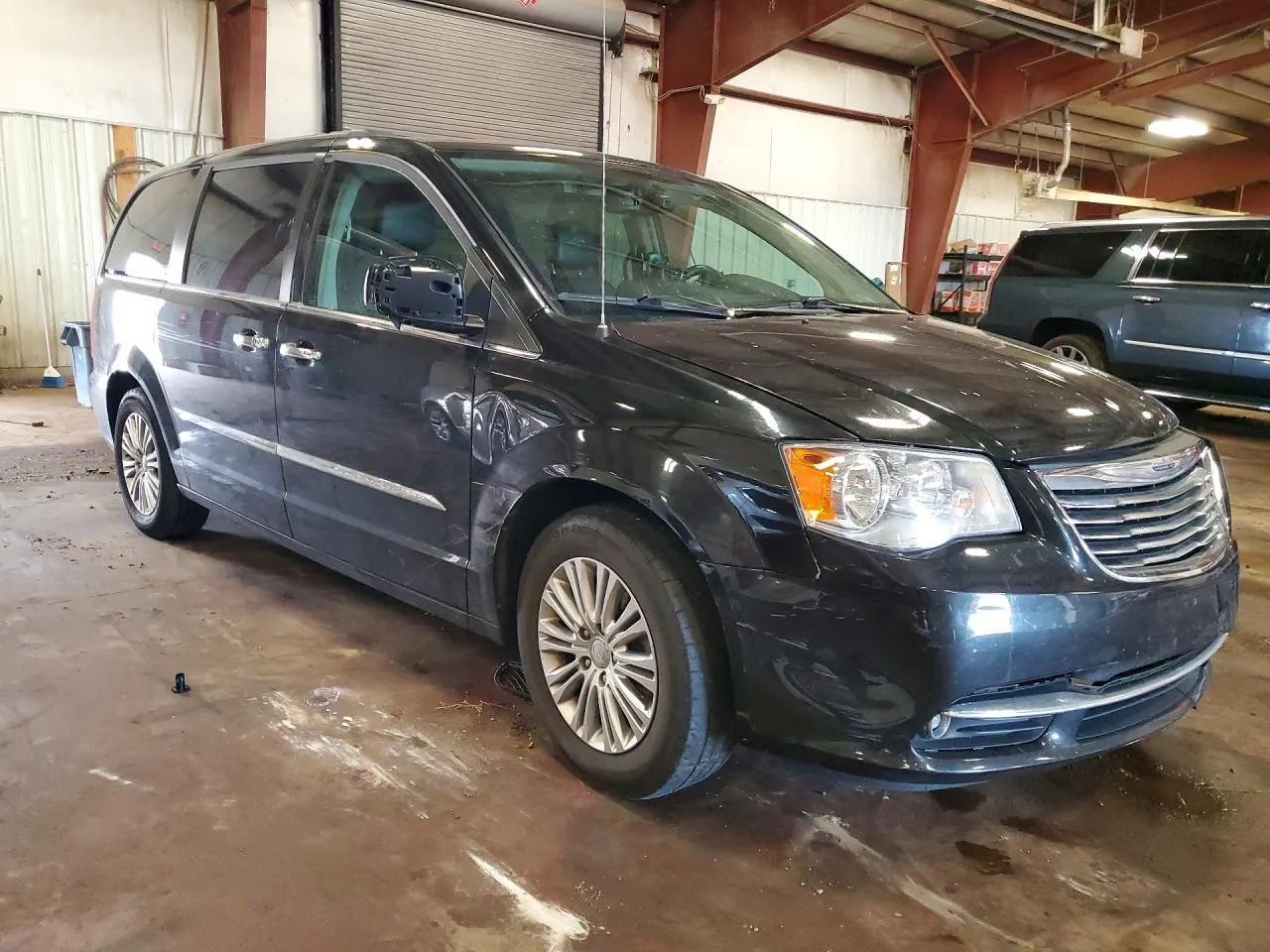 2015 Chrysler Town & Country Touring-L