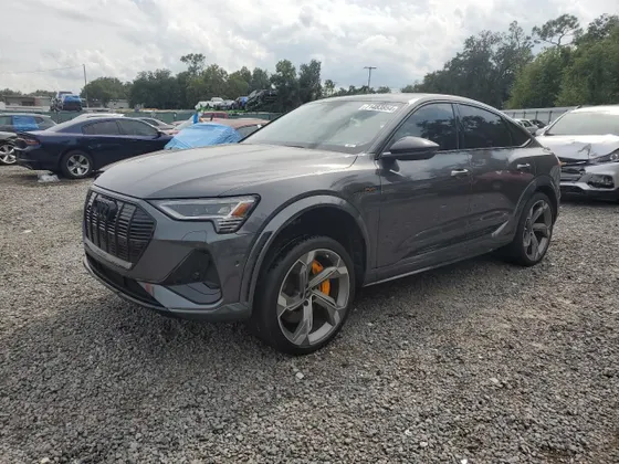 2022 Audi e-tron S Sportback Prestige