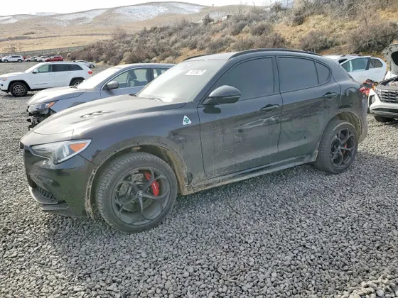 2018 Alfa Romeo Stelvio Quadrifoglio QUADRIFOGLIO