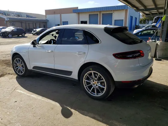 2015 Porsche Macan S
