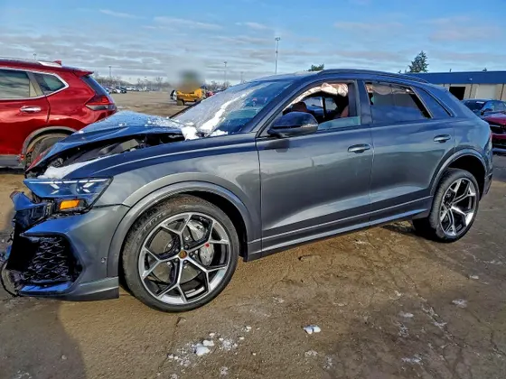 2025 Audi RS Q8 performance