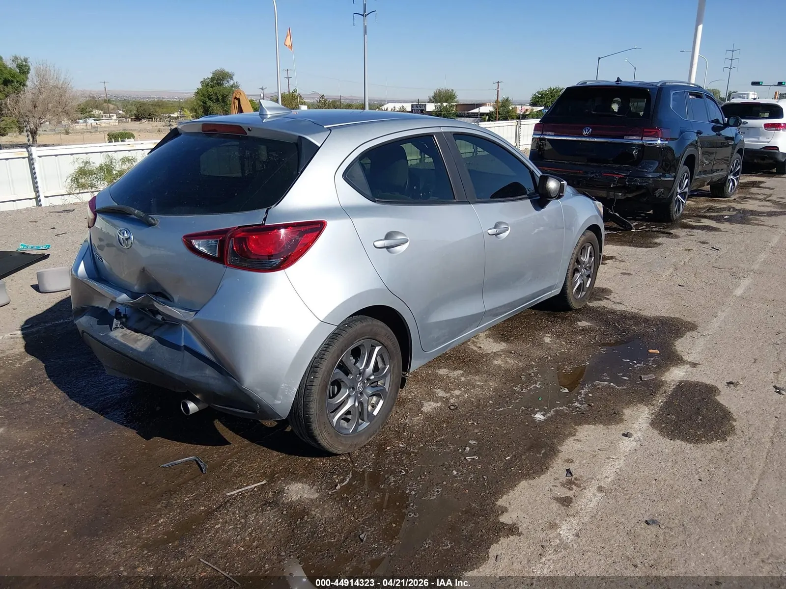 2020 Toyota Yaris Hatchback LE