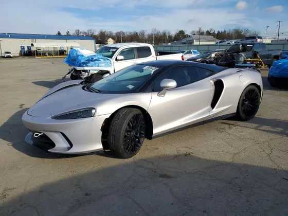 2021 McLaren GT
