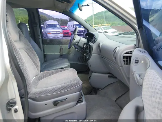 2000 Plymouth GRAND VOYAGER SE