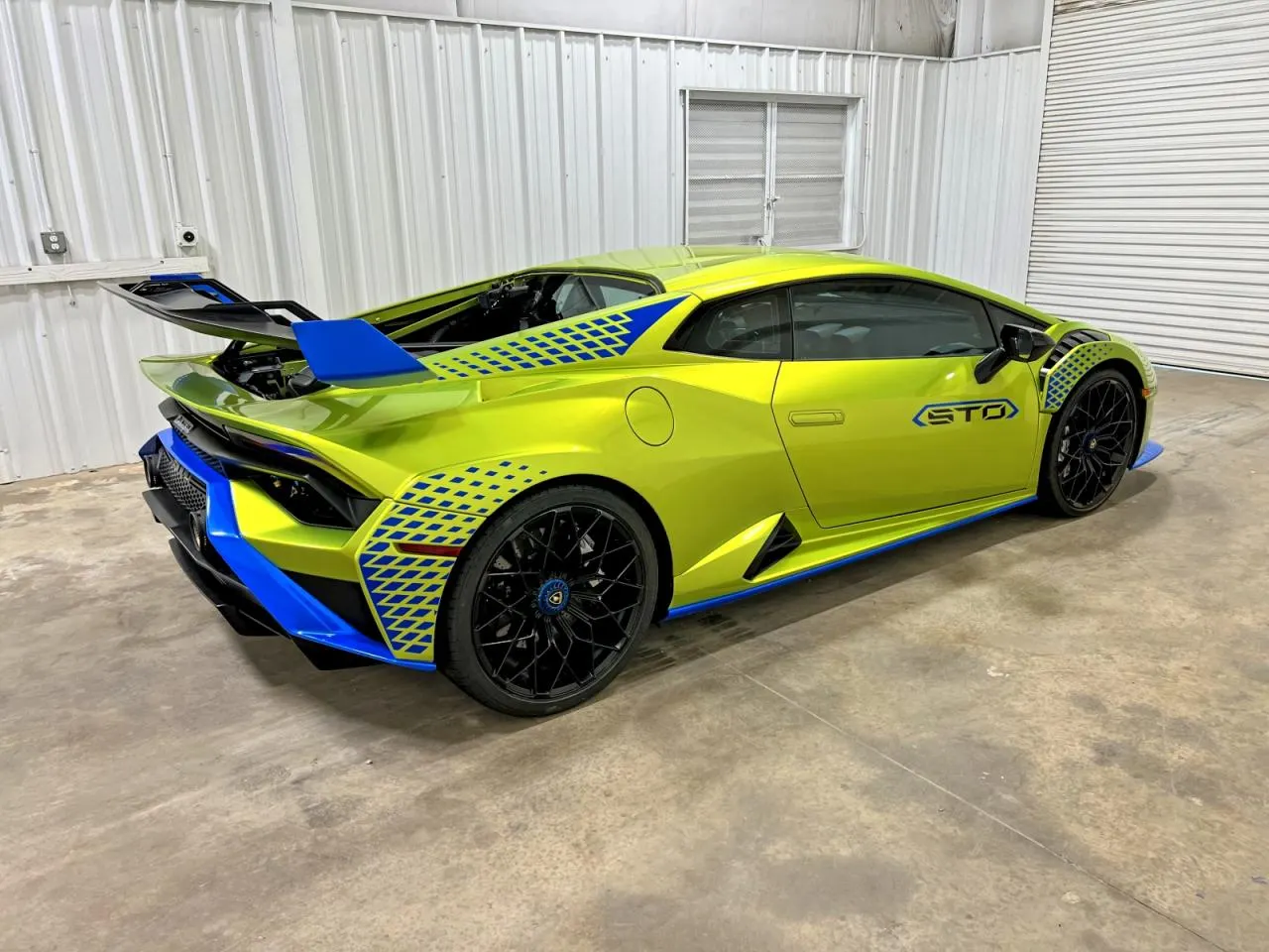 2022 Lamborghini Huracan STO HURACAN