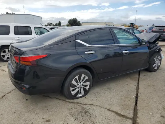 2023 Nissan Altima 2.5 S