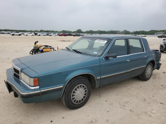 1993 Dodge Dynasty LE