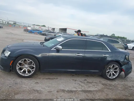 2017 Chrysler 300 300C Platinum