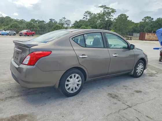 2017 Nissan Versa Sedan S