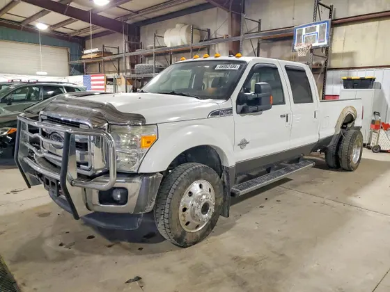 2015 Ford Super Duty F-450 DRW LARIAT