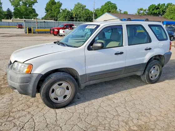 2003 Ford Escape XLS Popular