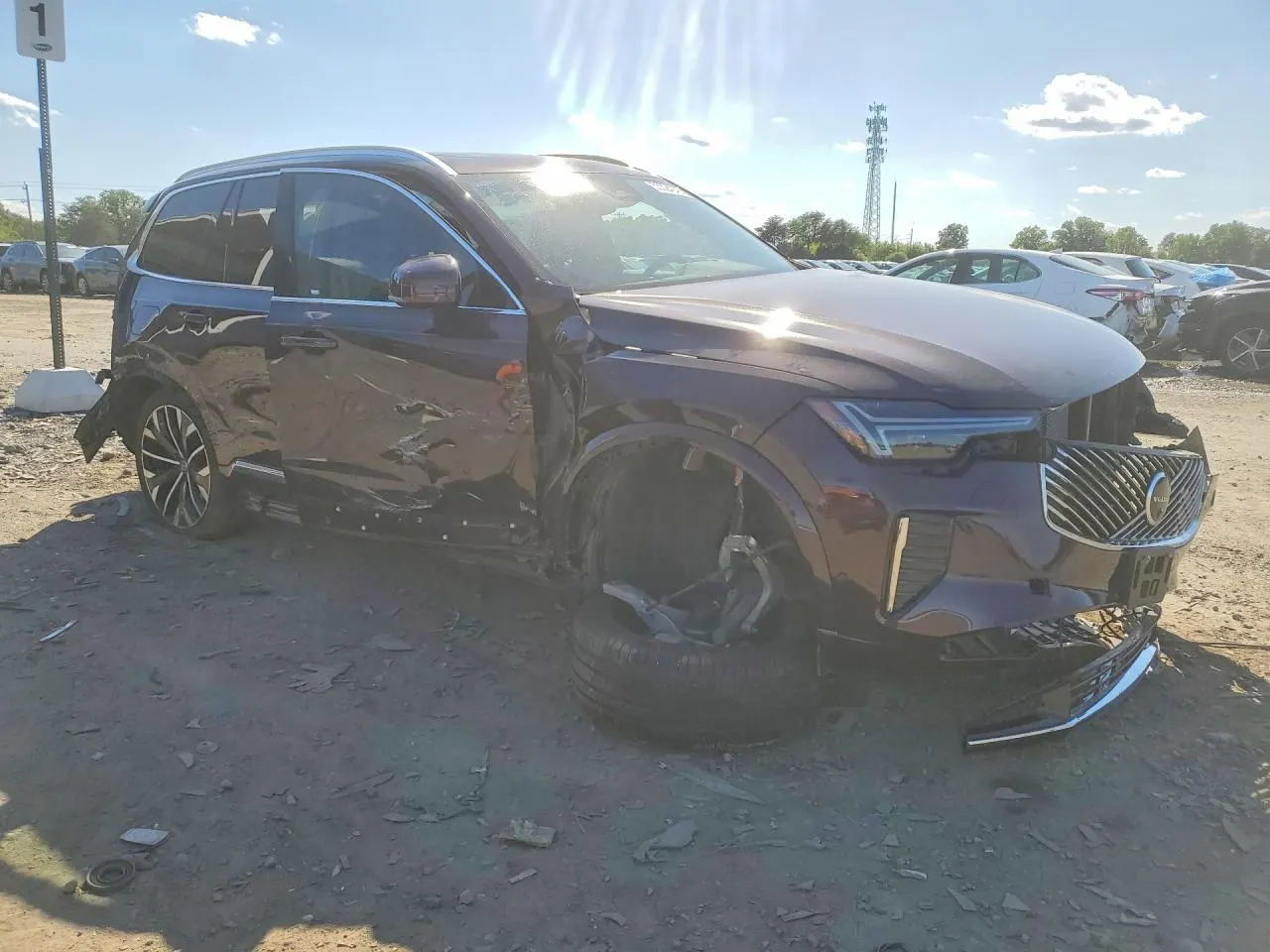 2025 Volvo XC90 Plug-In Hybrid Plus