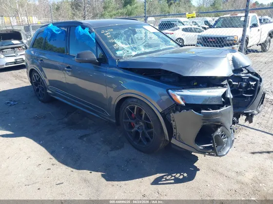 2025 Audi SQ7 Prestige
