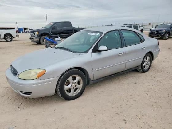 2004 Ford Taurus SE