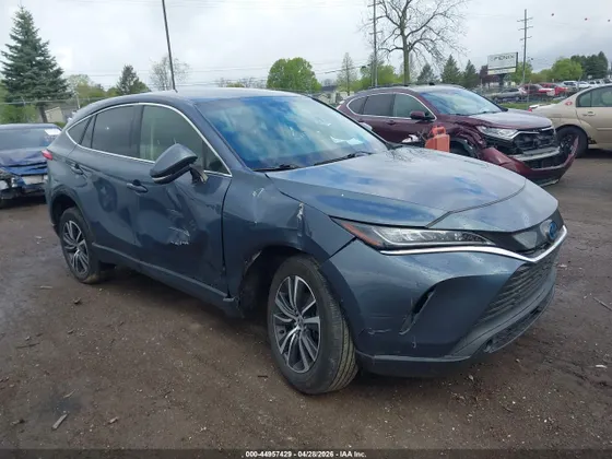 2022 Toyota Venza LE