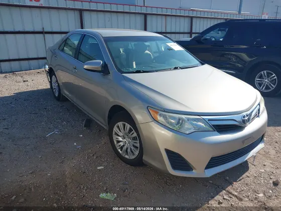 2013 Toyota Camry LE