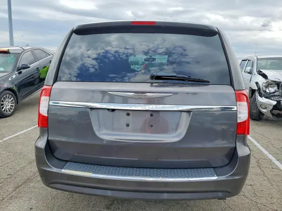 2015 Chrysler Town & Country Touring