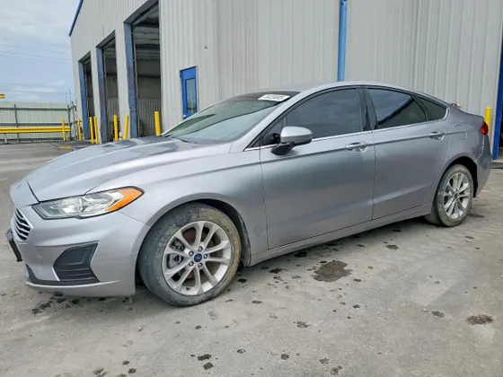 2020 Ford Fusion Hybrid SE