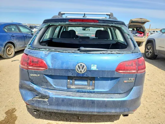 2017 Volkswagen Golf SportWagen S