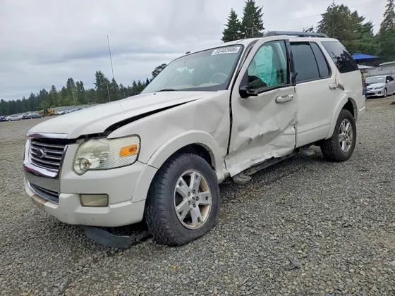 2010 Ford Explorer XLT