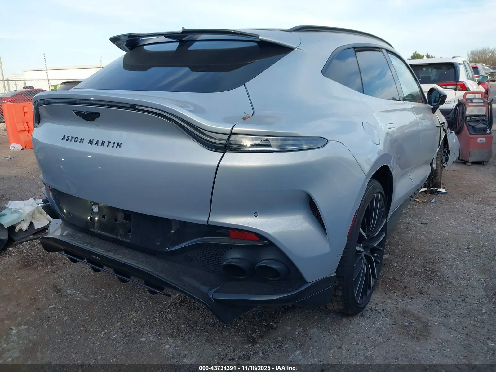 2023 Aston Martin DBX 707