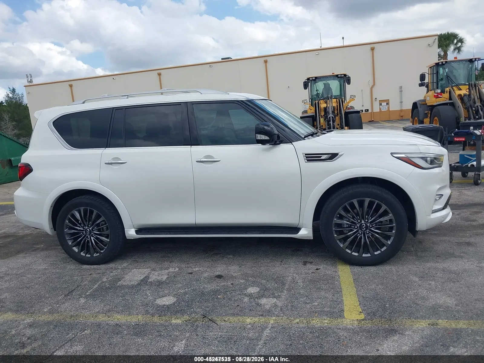 2024 INFINITI QX80 SENSORY
