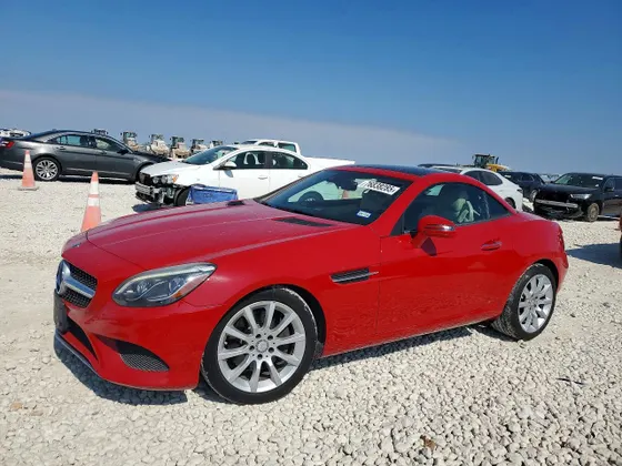 2017 Mercedes-Benz SLC SLC 300