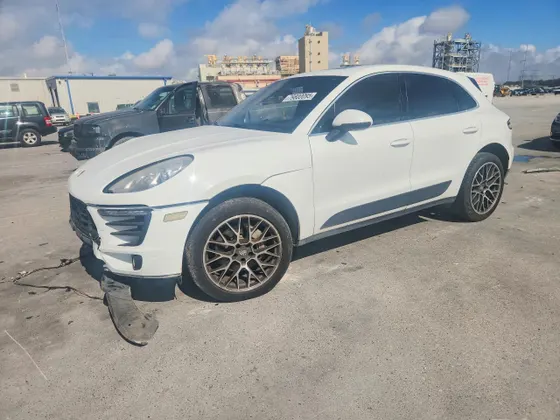 2015 Porsche Macan S