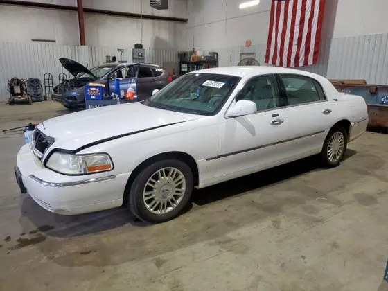 2009 Lincoln Town Car Signature Limited