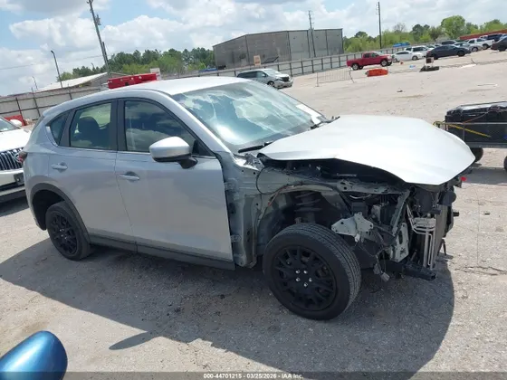 2017 Mazda CX-5 Sport