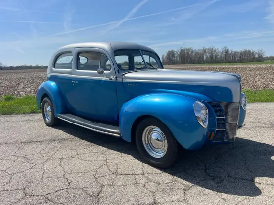 1940 Ford CUSTOM DELUXE