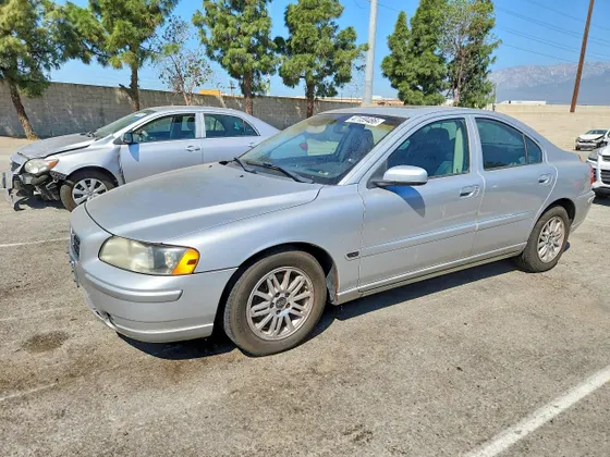 2005 Volvo S60