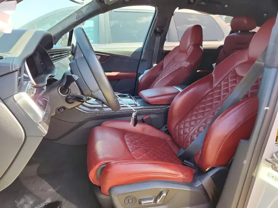 2022 Audi SQ7 Prestige