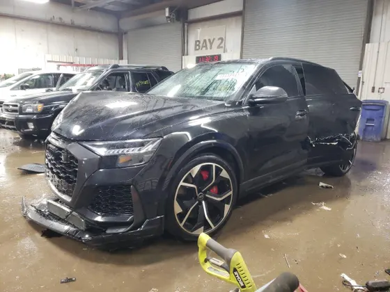 2023 Audi RS Q8