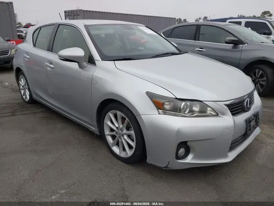 2013 Lexus CT 200h Hybrid