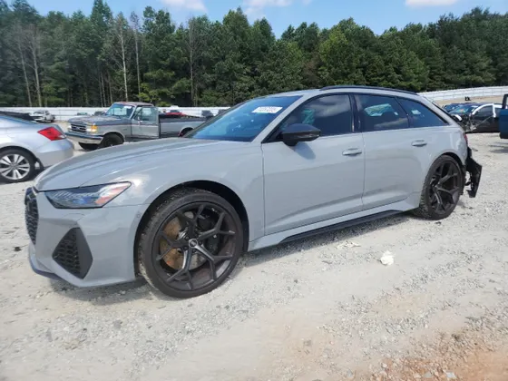 2025 Audi RS 6 Avant performance