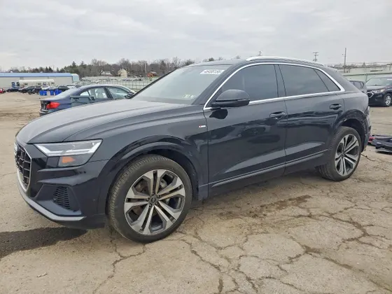 2022 Audi Q8 Premium Plus