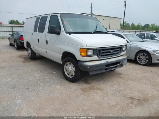 2004 Ford Econoline Cargo Van COMMERCIAL/RECREATIONAL