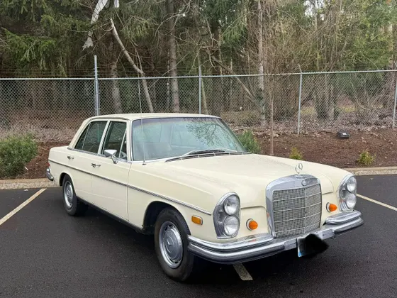 1967 Mercedes-Benz 250 250S